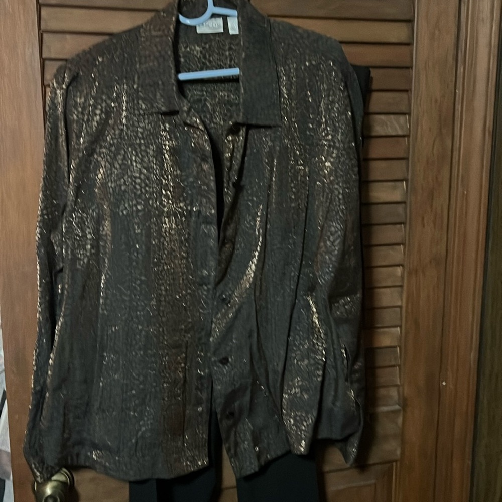 Chicos very light weight shirt jacket .NWOT